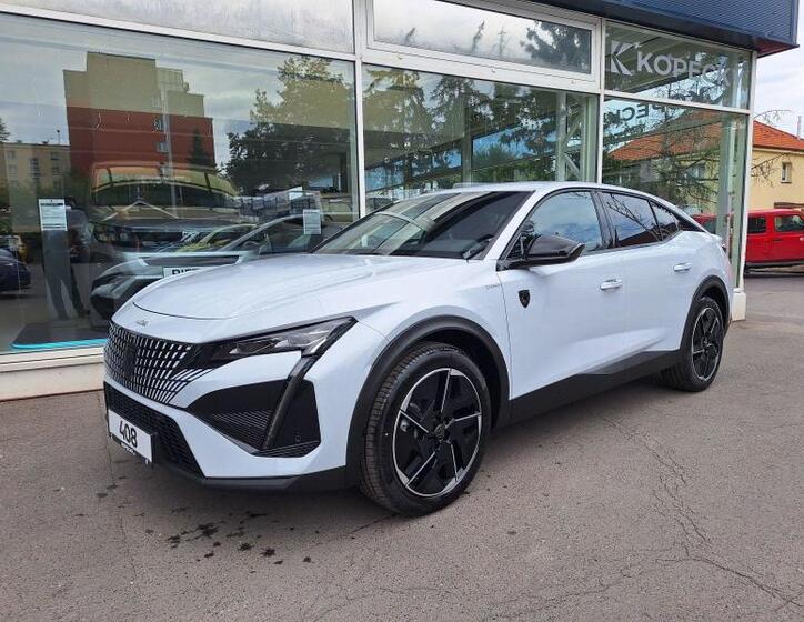Peugeot 408 1