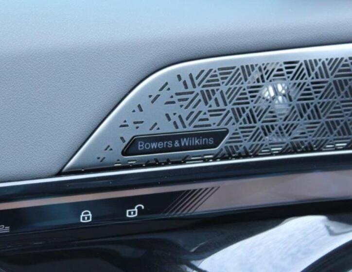 BMW i5 12