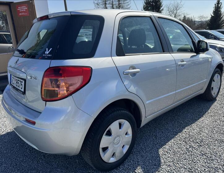 Suzuki SX4 7