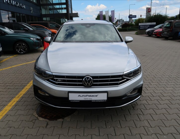 Volkswagen Passat 2