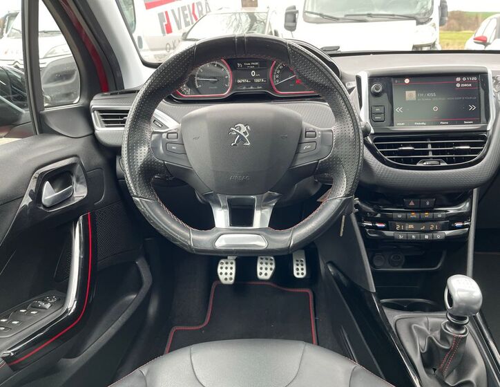 Peugeot 2008 9