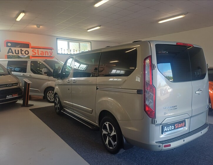 Ford Transit Custom 6