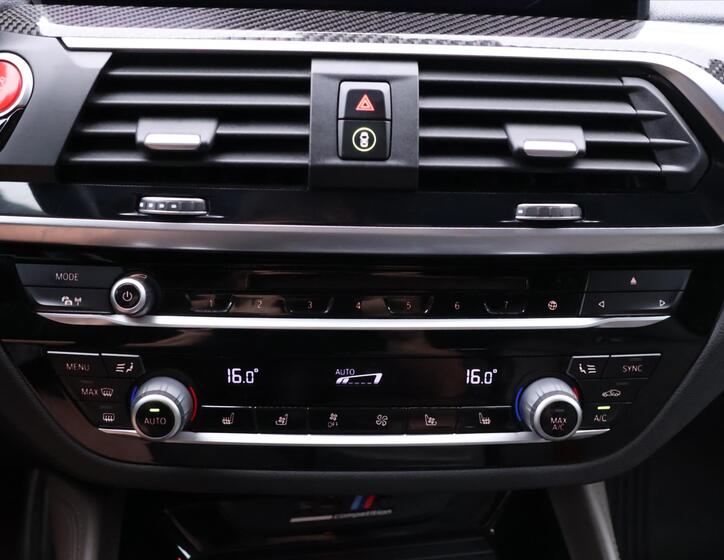 BMW X4 33