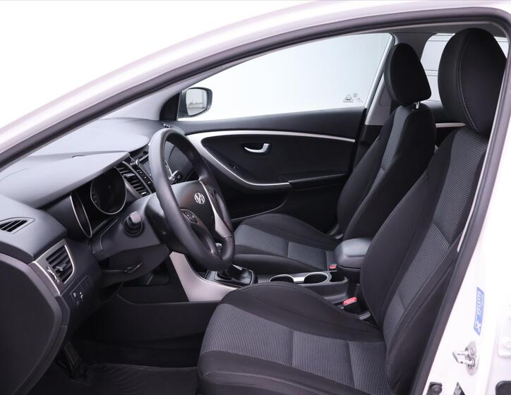 Hyundai i30 10