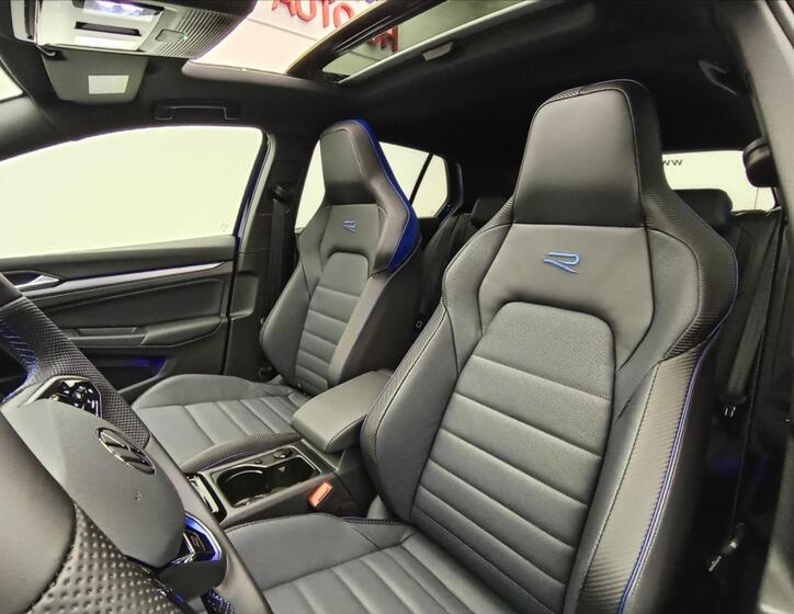 Volkswagen Golf 14