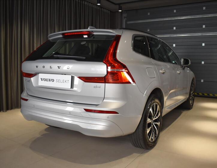 Volvo XC60 4