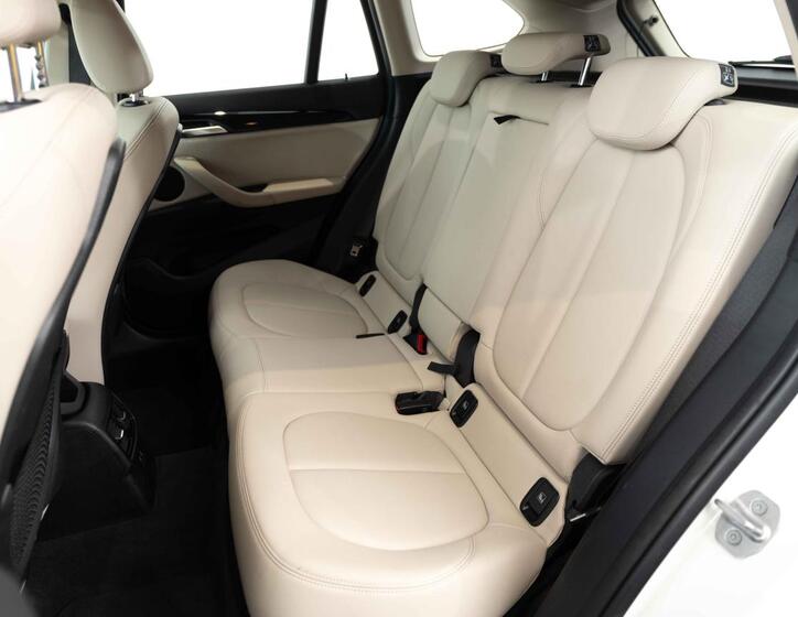 BMW X1 21