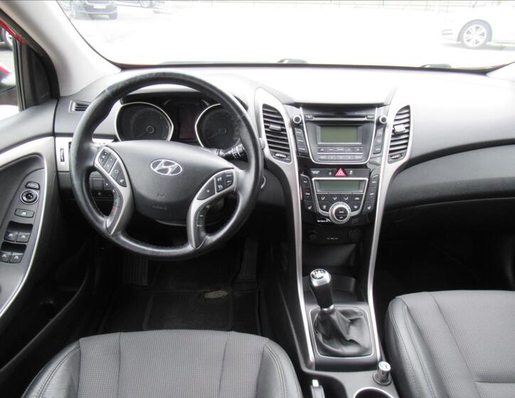 Hyundai i30 13
