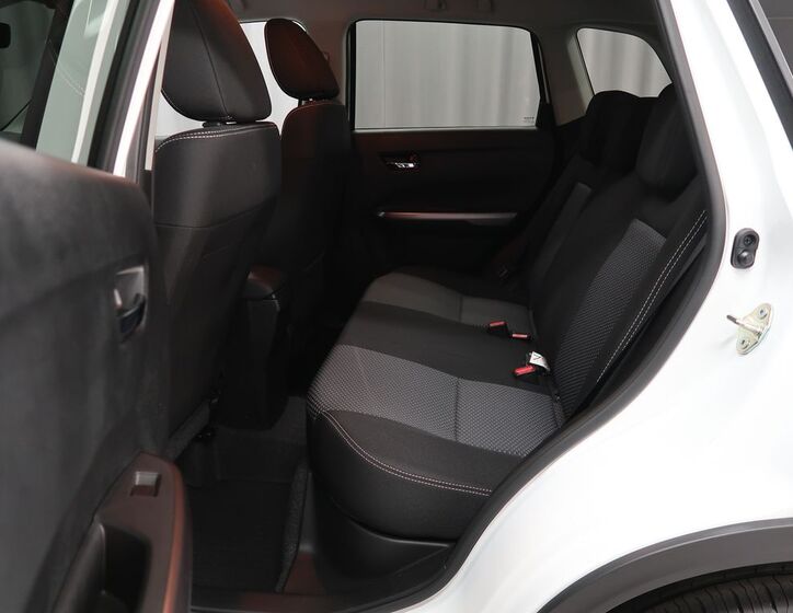 Suzuki Vitara 15