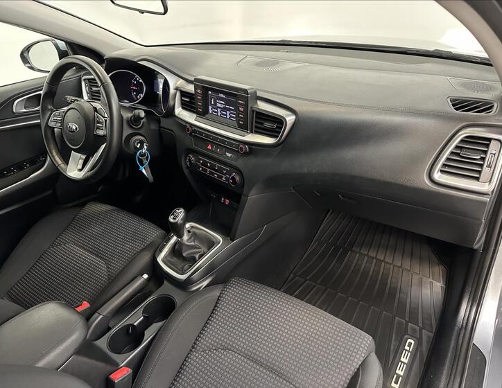 KIA Ceed 27