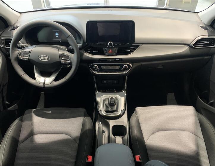 Hyundai i30 16