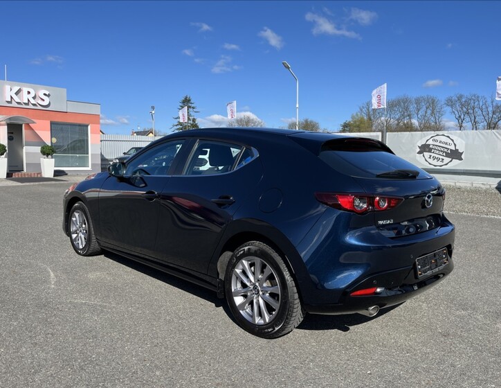 Mazda 3 8