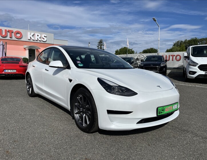 Tesla Model 3 57