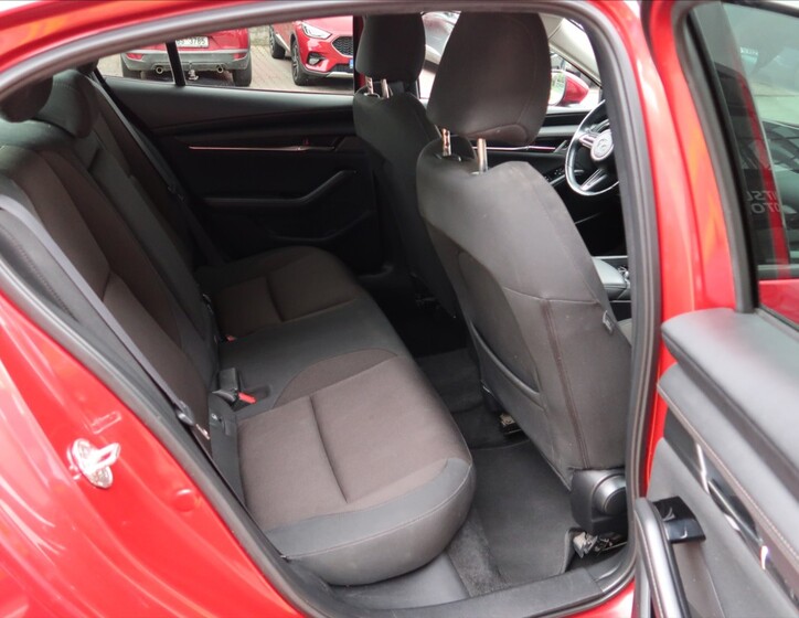 Mazda 3 10