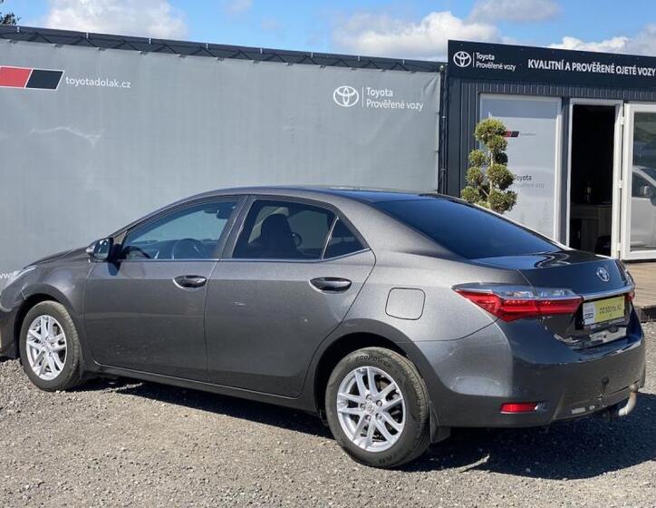 Toyota Corolla 4