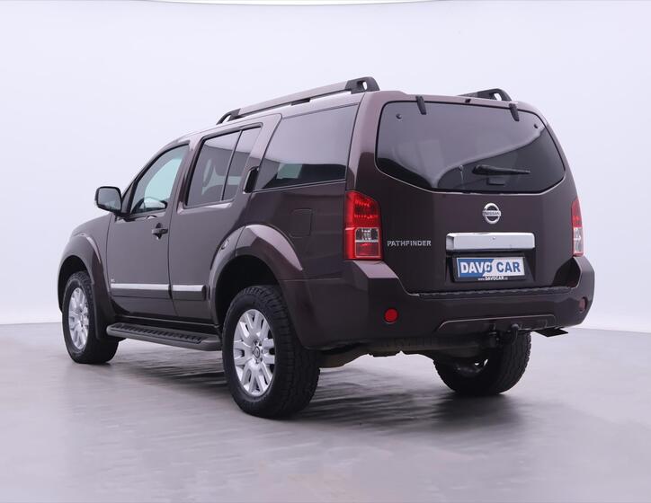 Nissan Pathfinder 5
