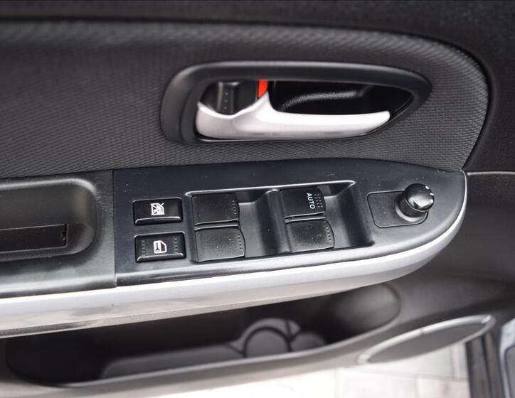 Suzuki Grand Vitara 28