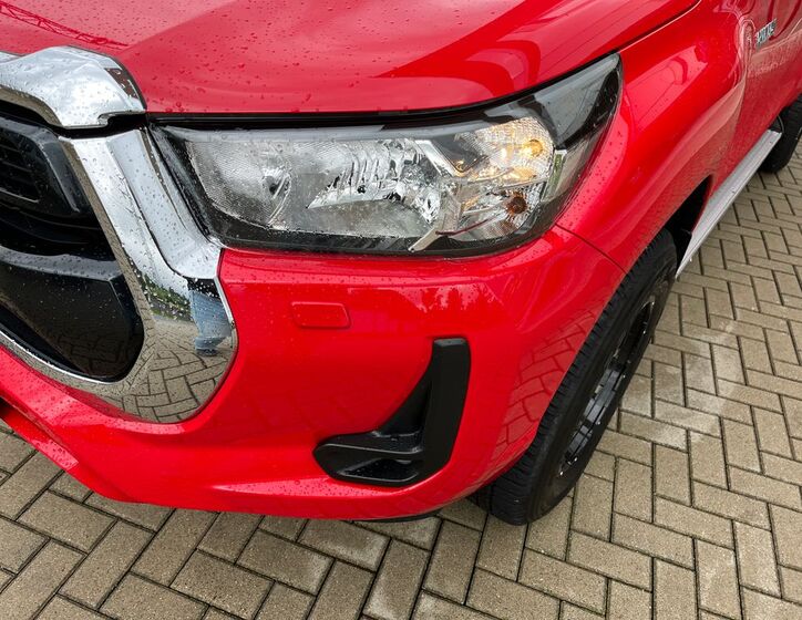 Toyota Hilux 10