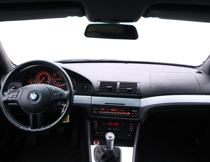 BMW Řada 5 25