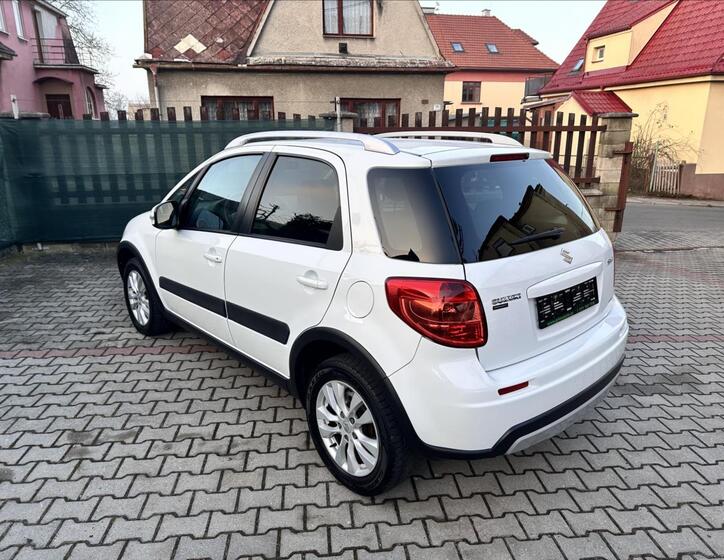 Suzuki SX4 7
