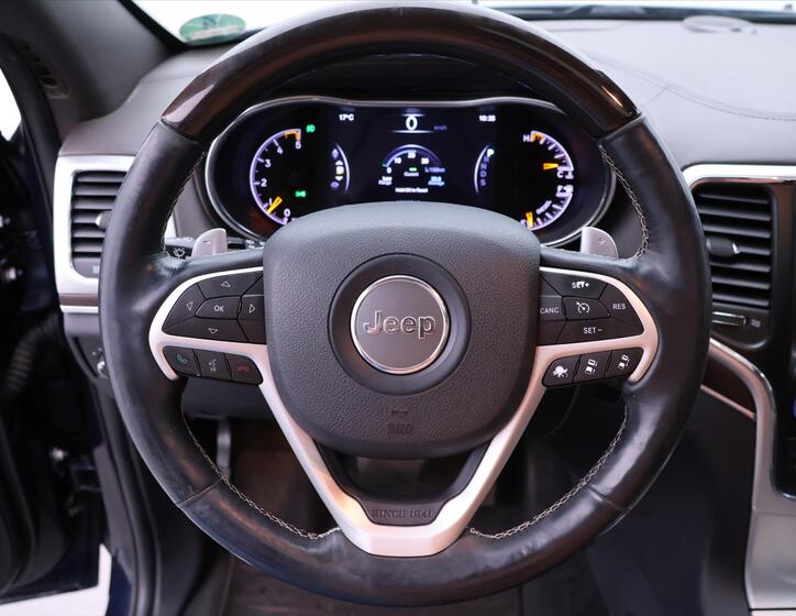 Jeep Grand Cherokee 23