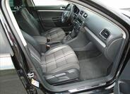 Volkswagen Golf 9
