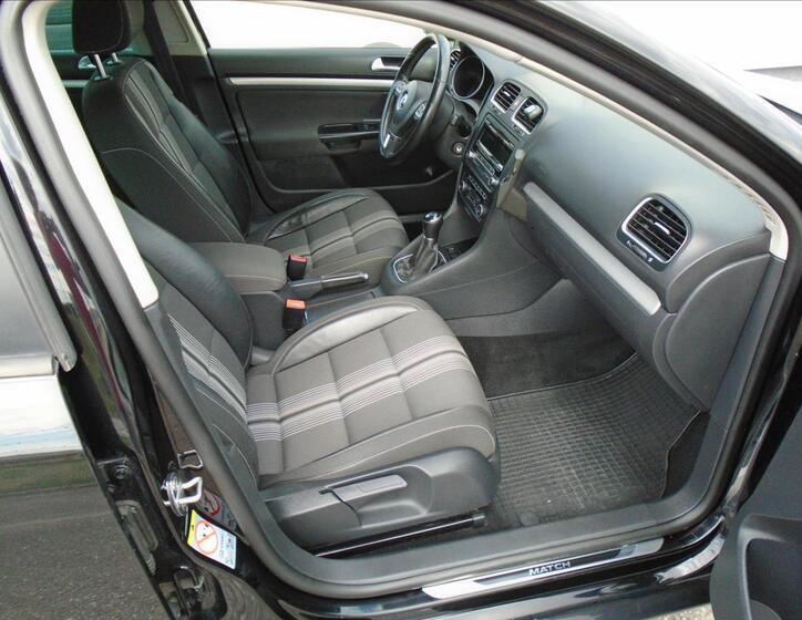 Volkswagen Golf 9