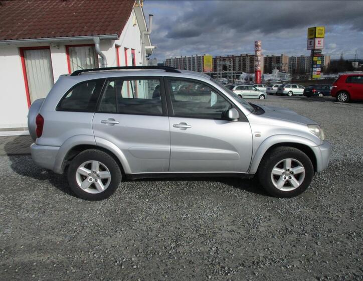 Toyota RAV4 5