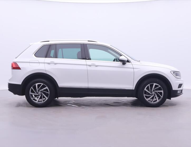Volkswagen Tiguan 8