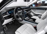 Audi A8 12