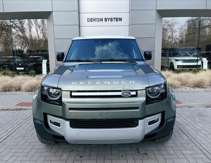 Land Rover Defender 3