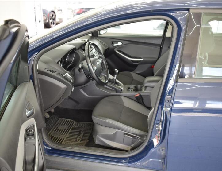 Ford Focus 10