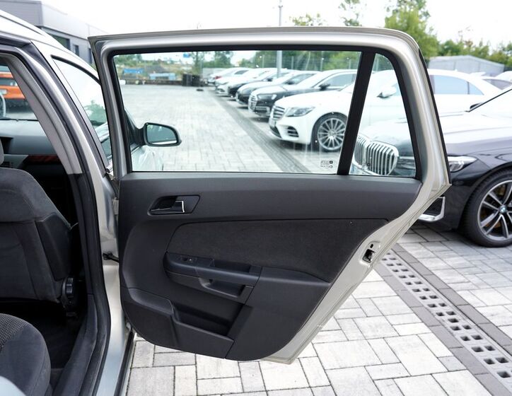 Opel Astra 16