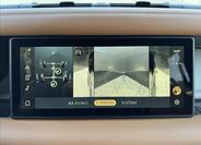 Land Rover Defender 22