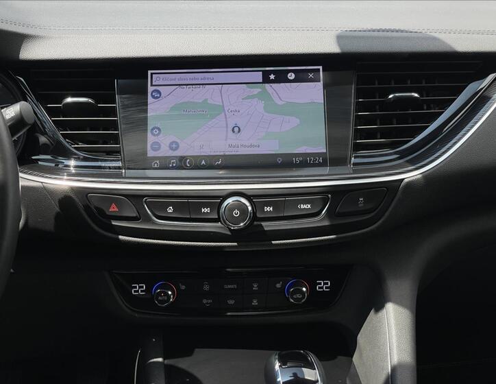 Opel Insignia 11