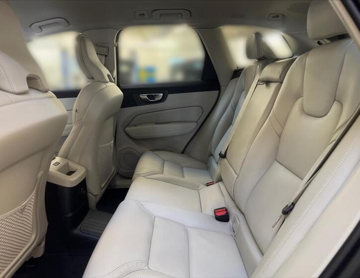 Volvo XC60 11