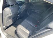 Lexus ES 300h 11