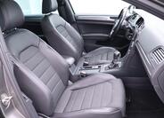Volkswagen Golf 11