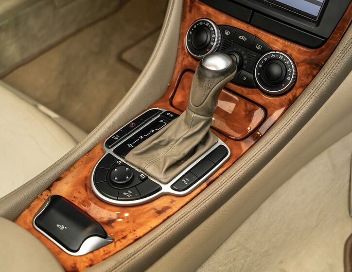 Mercedes-Benz SL 16