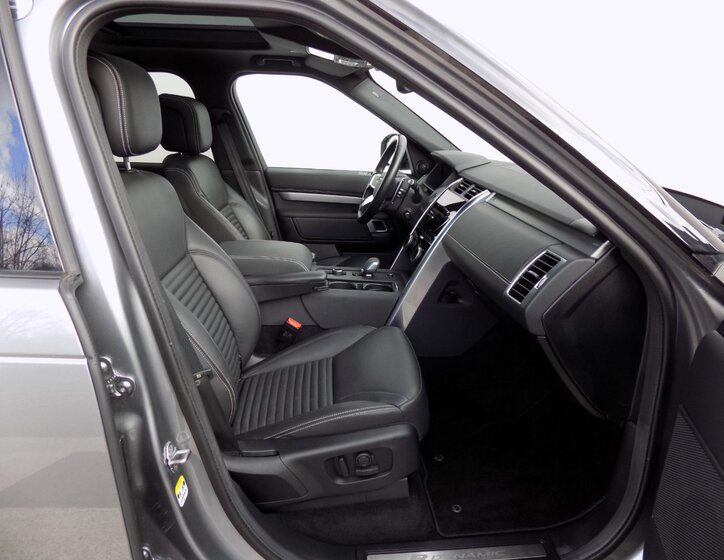 Land Rover Discovery 16