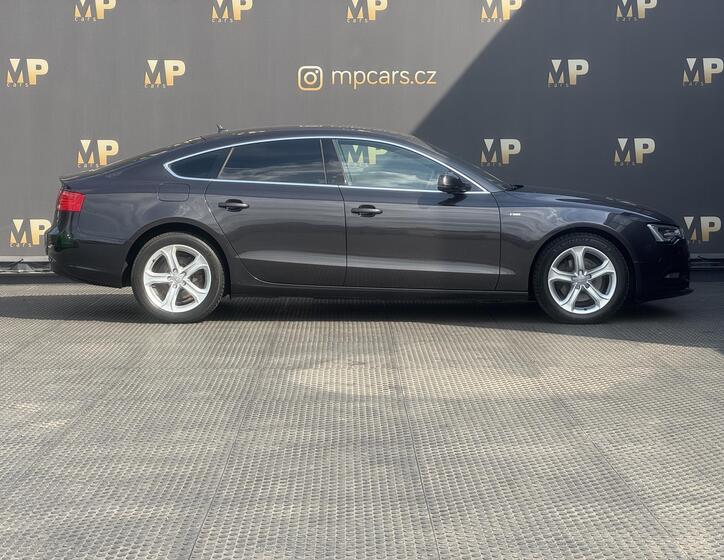 Audi A5 4