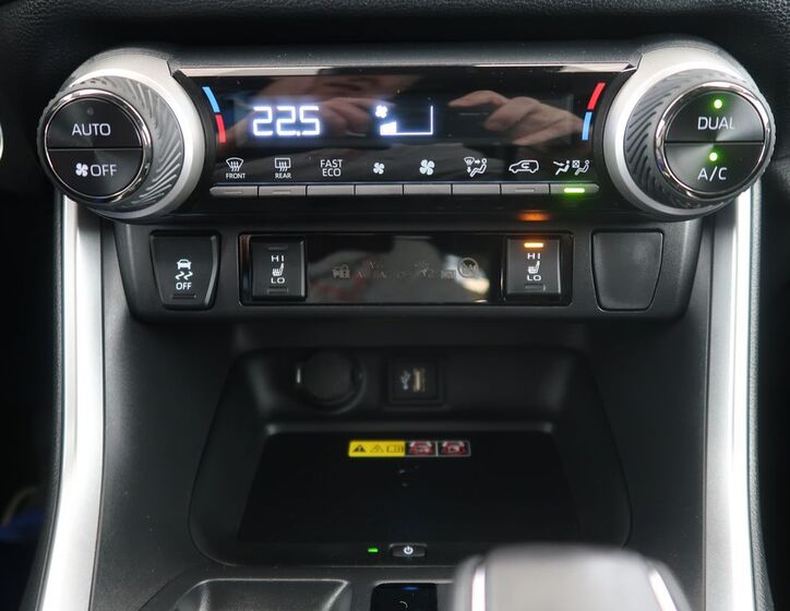 Toyota RAV4 21