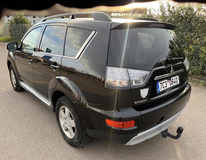 Mitsubishi Outlander 8