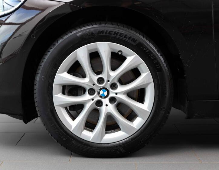 BMW Řada 2 6