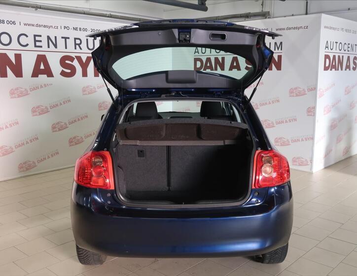 Toyota Auris 7