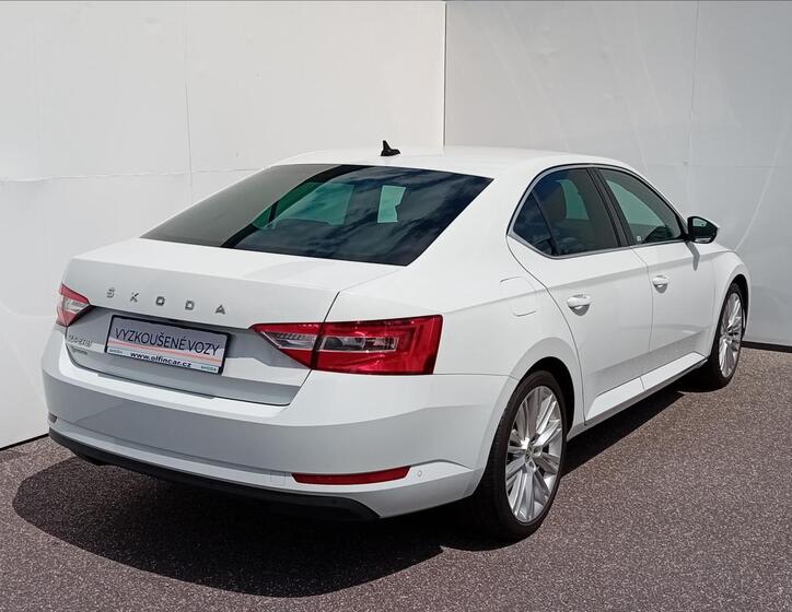 Škoda Superb 2