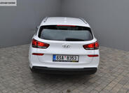 Hyundai i30 4