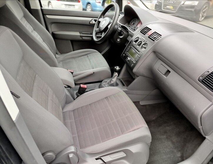 Volkswagen Touran 28