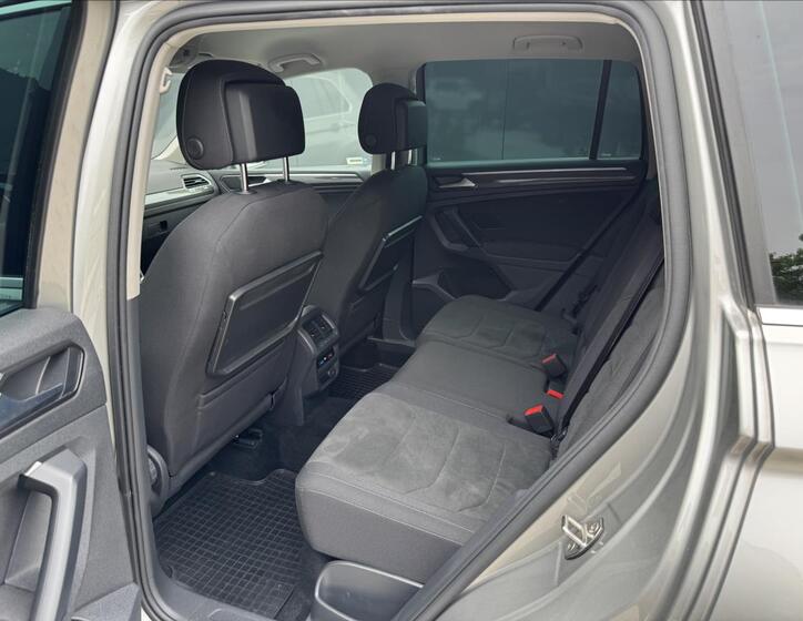 Volkswagen Tiguan 12