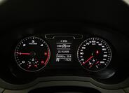 Audi Q3 10